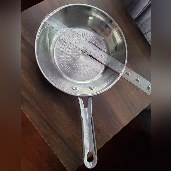 Frying Pan - Picture 3 of 8